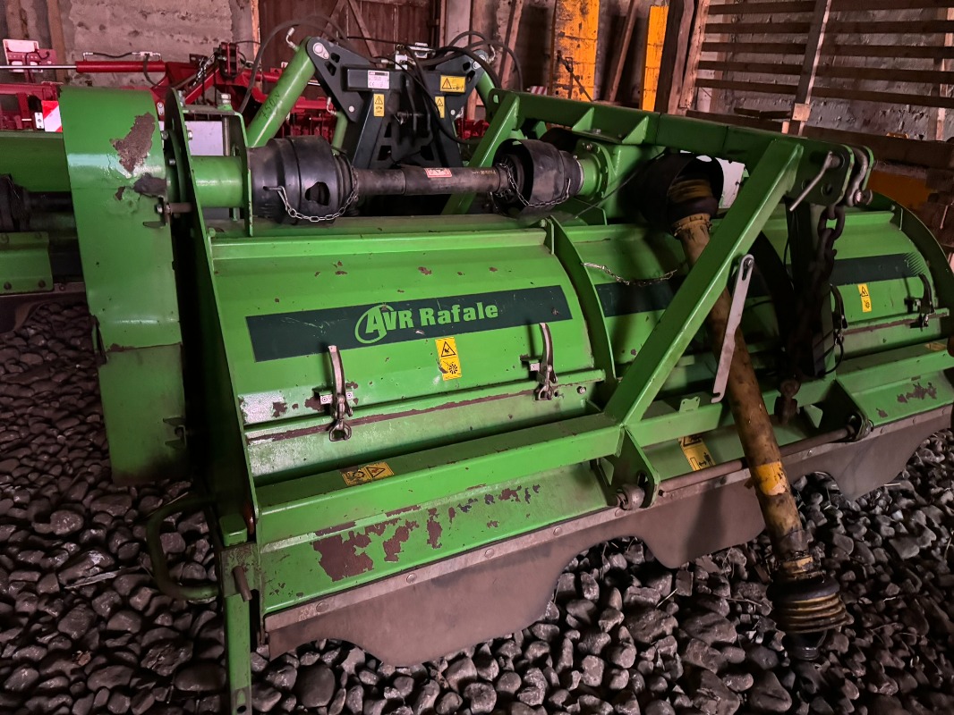 AVR Rafale Butterfly - detail