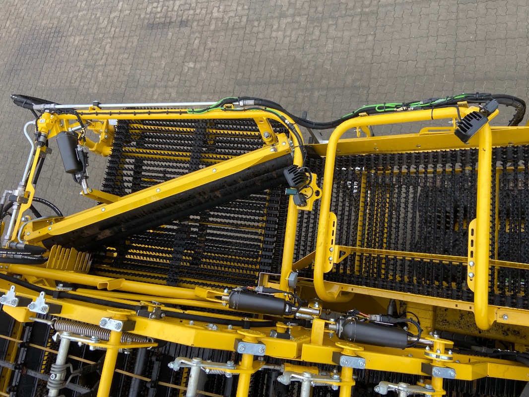 Ropa Keiler II WD Silver Edition - detail