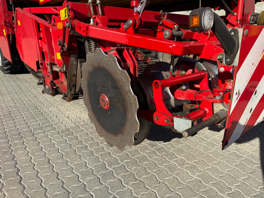 GRIMME SE-150-60-NB - right