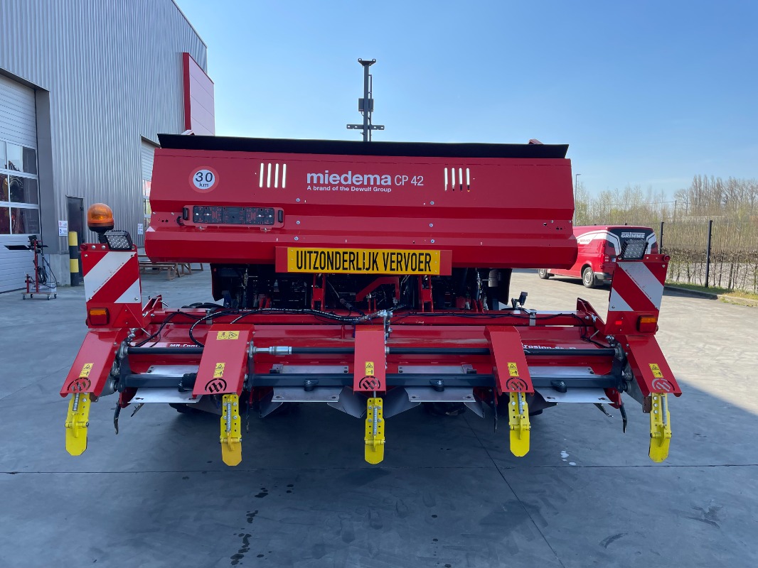 Dewulf / Miedema CP 42 Trailed + SC Compact - left