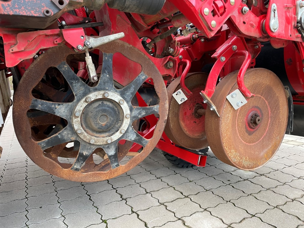 GRIMME REXOR 6300 Platinum - detail