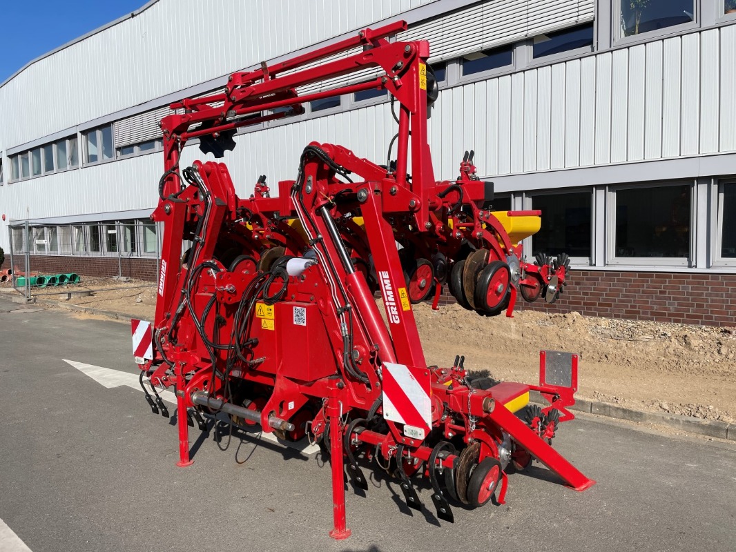 GRIMME MATRIX 1200 - left